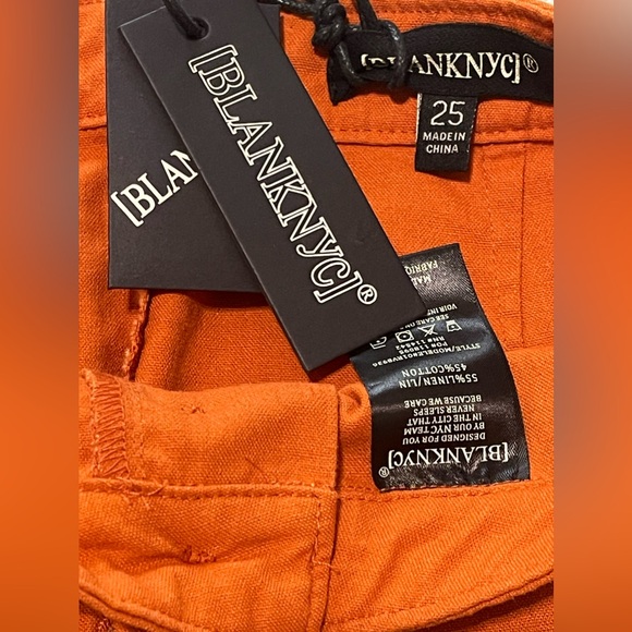 BLANK NYC Firecracker Shorts NWT - Picture 3 of 5